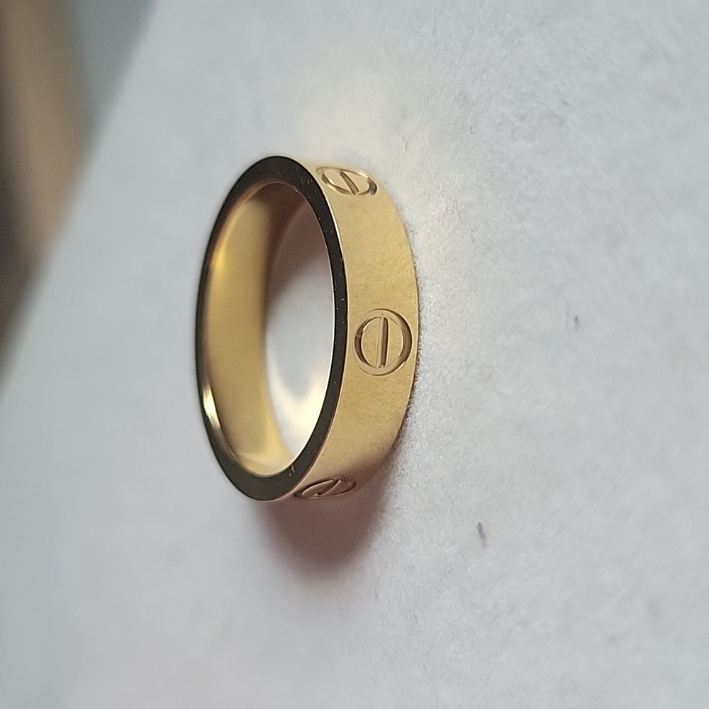 Love Ring - Picture 2 of 4